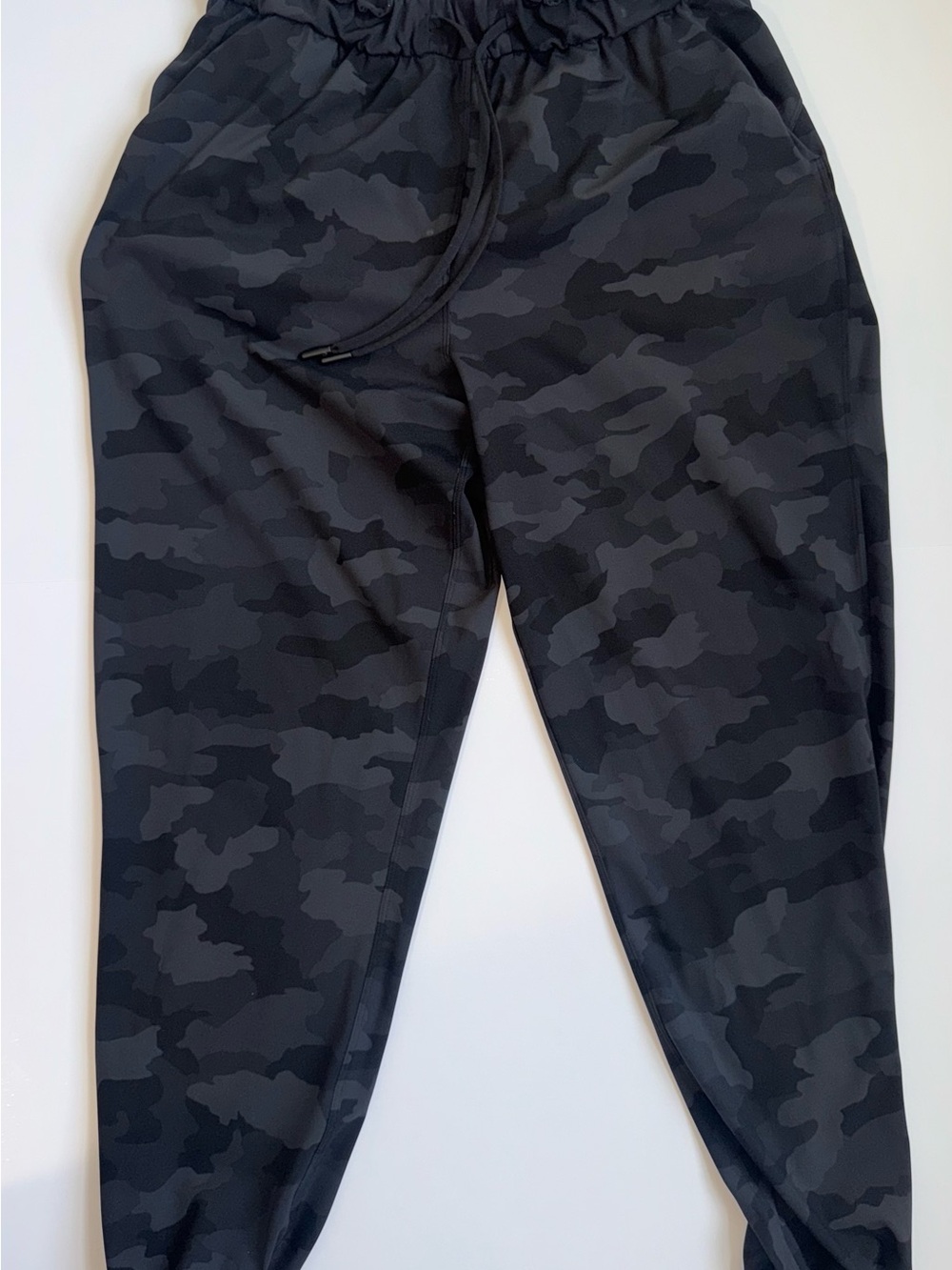 Lululemon Black Gray Camo Jogger Pants Women’s Size 10 - Picture 2 of 5